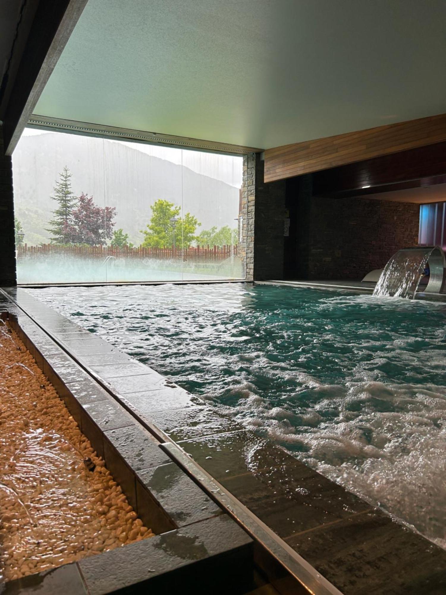 Aparthotel Siente Boí&SPA Pla de l'Ermita Buitenkant foto