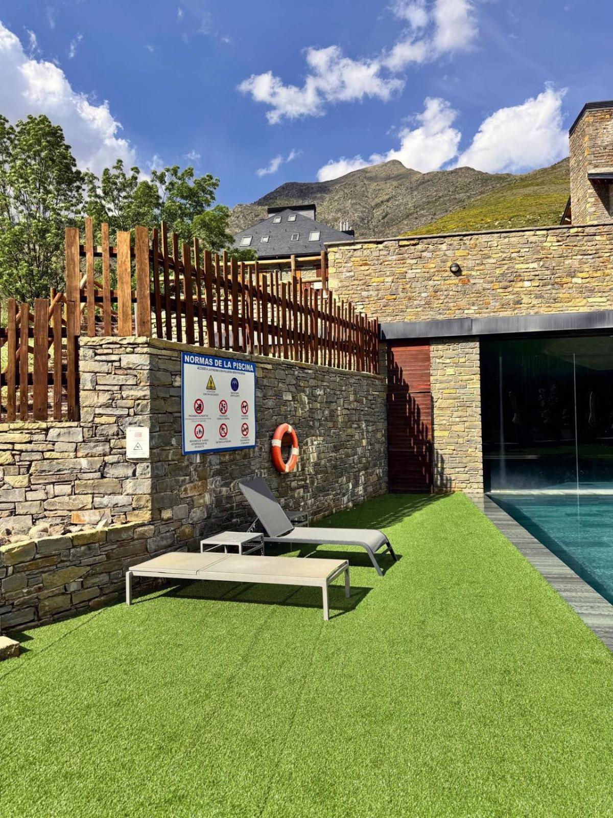 Aparthotel Siente Boí&SPA Pla de l'Ermita Buitenkant foto