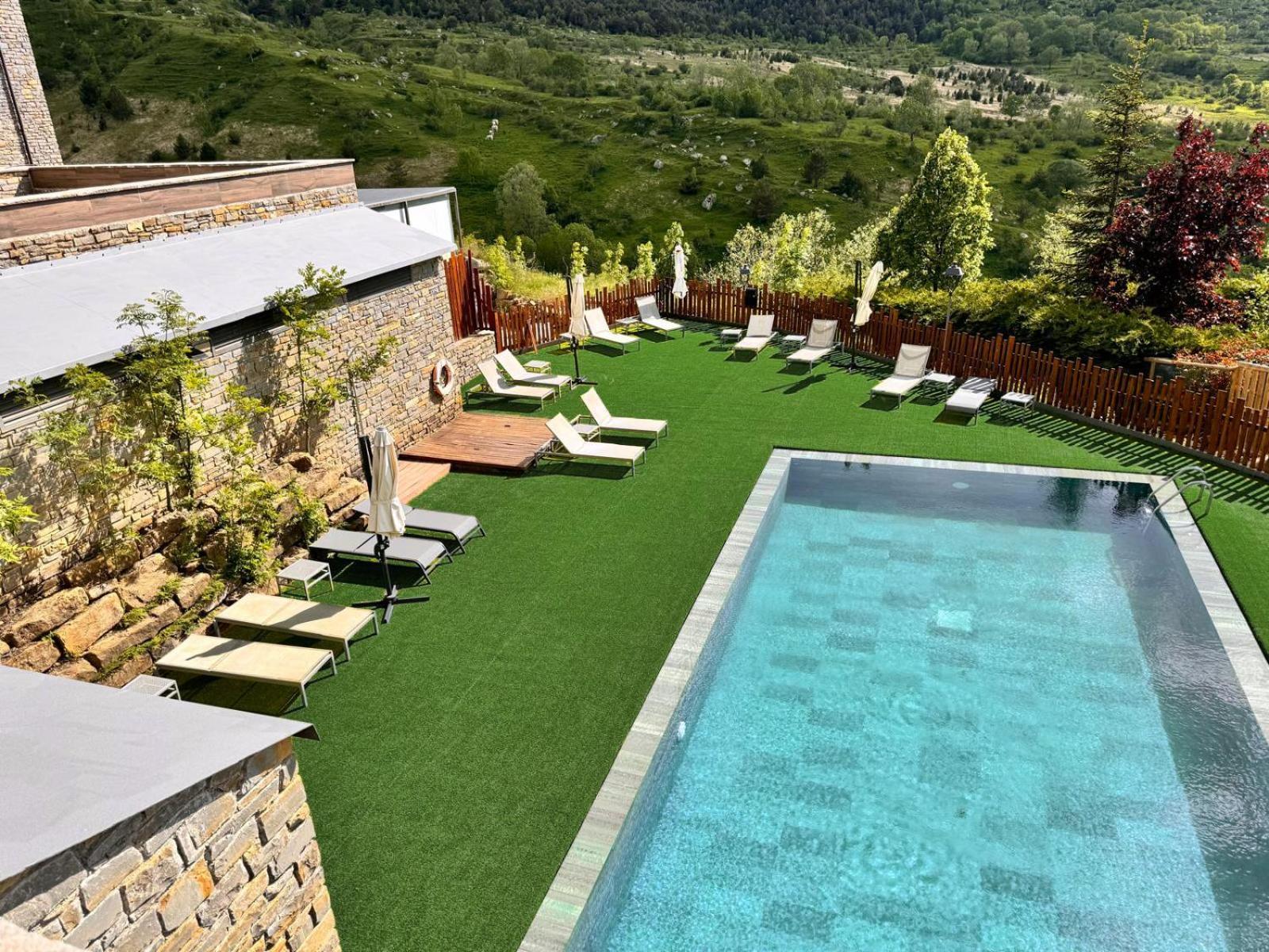 Aparthotel Siente Boí&SPA Pla de l'Ermita Buitenkant foto